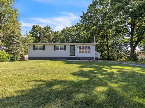 69 Maplehurst Ave, East Longmeadow, MA 01028