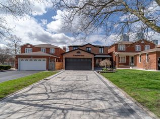 224 Macedonia Cres, Mississauga, ON L5B3R8