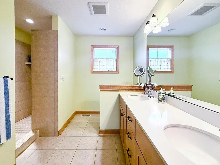 3655 Stone Point Dr NE — Photo 13