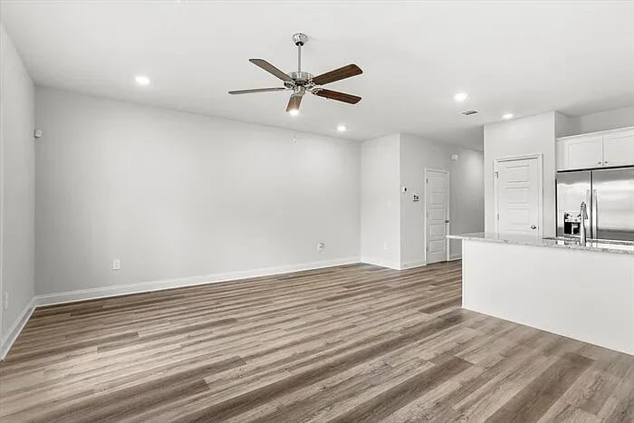 12314 Sinclair Dr — Photo 7