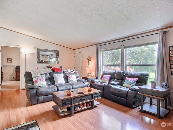 4th image of 9302 20th Street Ct E