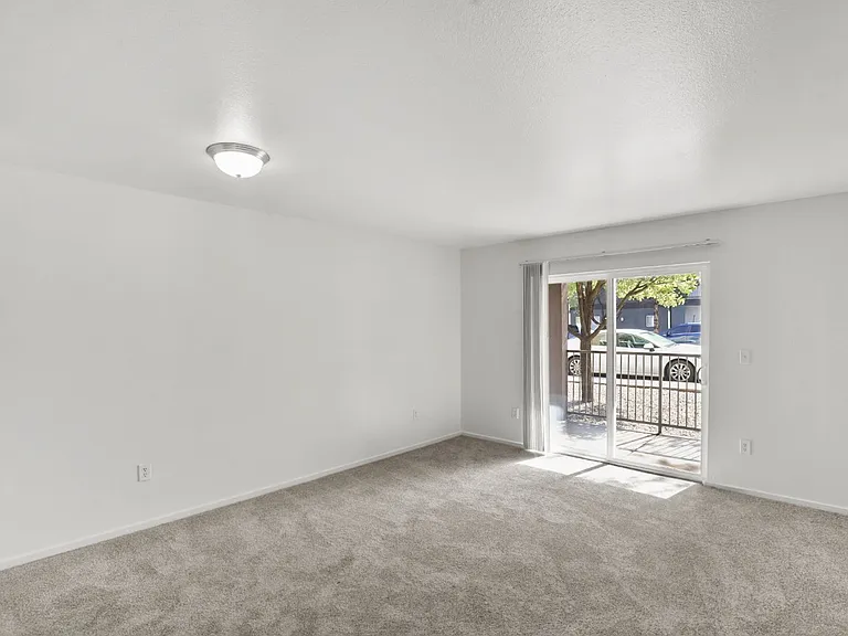 La Cantera Senior Apartments — Photo 8