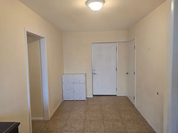 Romneya - Anaheim, 1326 E Romneya Dr, Anaheim, CA 92805