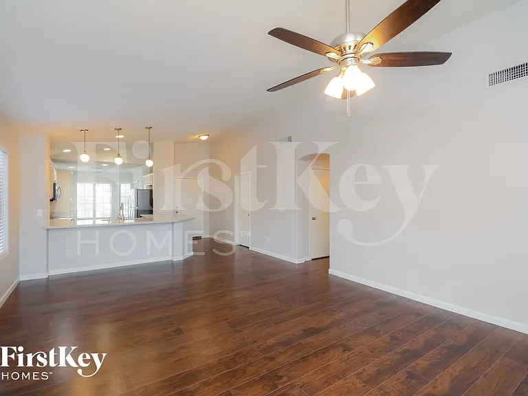 13414 W Port Royale Ln — Photo 4