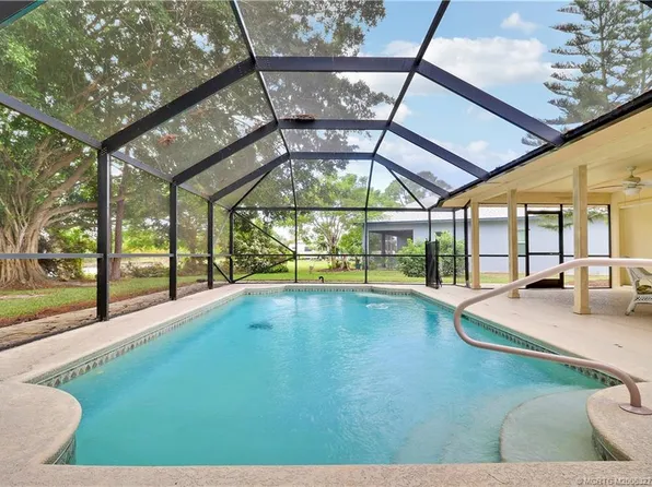 2579 SE Leithgow St, Port Saint Lucie, FL 34952