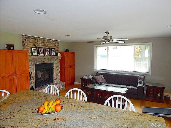 3rd image of 9415 163rd Street Ct E
