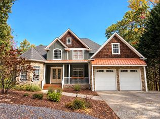 314 Woodland Dr, Swannanoa, NC 28778
