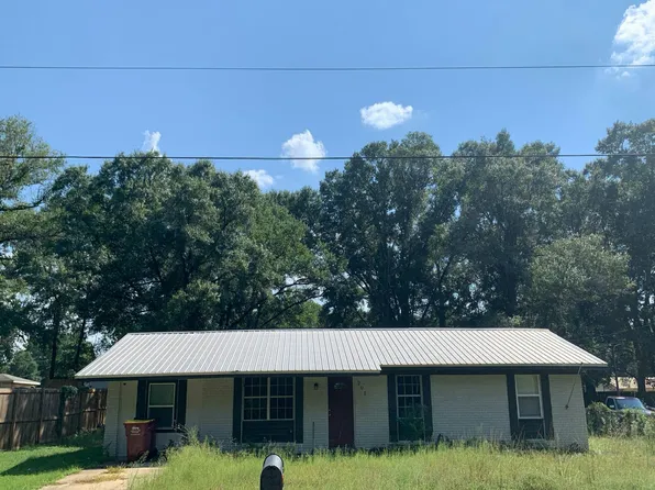 205 Grimes Ave, Crestview, FL 32536