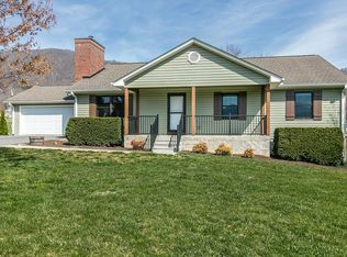 31 Sherwood Trl, Waynesville, NC 28786