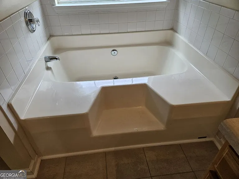 170 Dairyland Dr — Photo 16