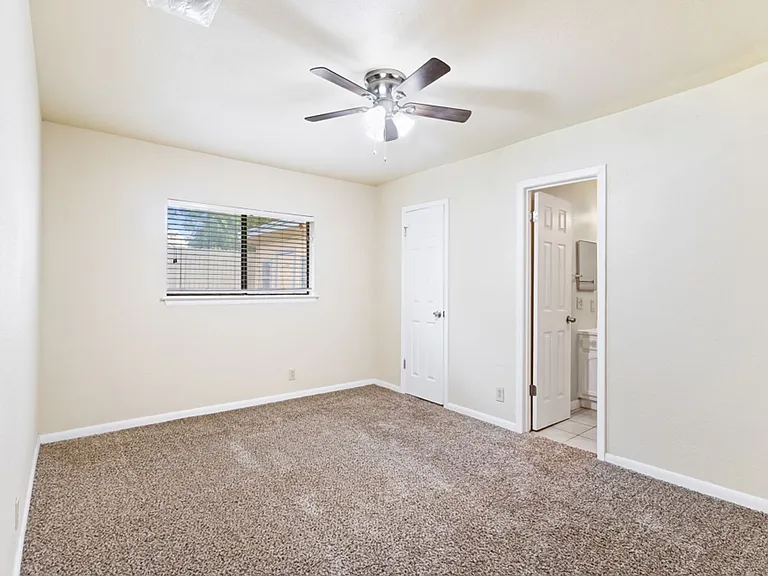 4907 Dare Ln — Photo 13