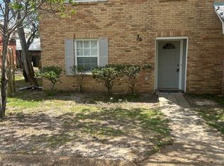 35 Meadowoods Ter, Jackson, MS 39211