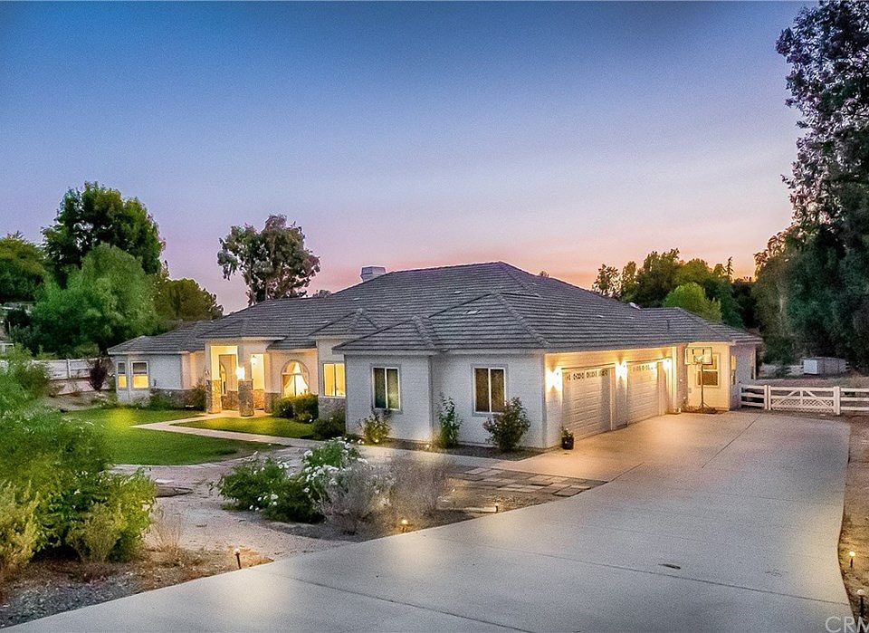 1st image of 40447 Paseo Del Cielo
