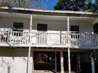 210 Louisiana Ave, Bacliff, TX 77518