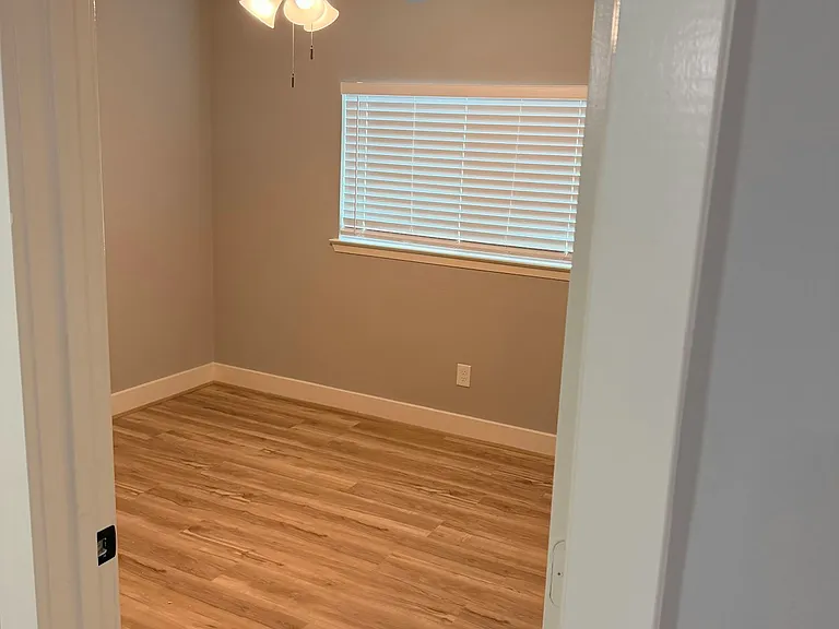 10651 Cobblecreek Way — Photo 32