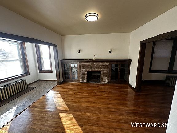 2nd image of 3020 W Walnut St #2