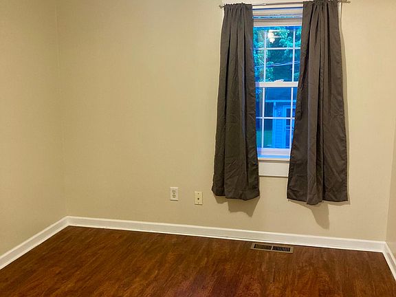 Bedroom - window treatments (optional)