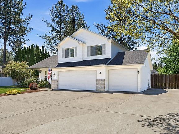 3rd image of 4406 E Woodglen Rd