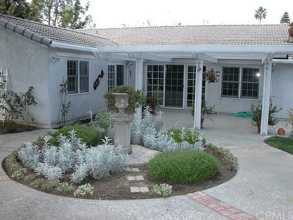 3rd image of 26832 Pueblonuevo Dr