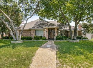 2101 McDaniel Cir, Plano, TX 75075