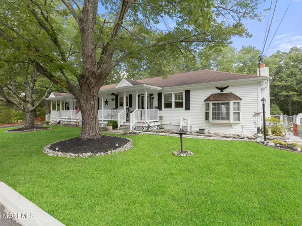 742 W Commodore Boulevard, Jackson, NJ 08527