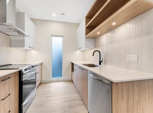 847 Woodroffe Ave #1059186, Ottawa, ON K2A2G5