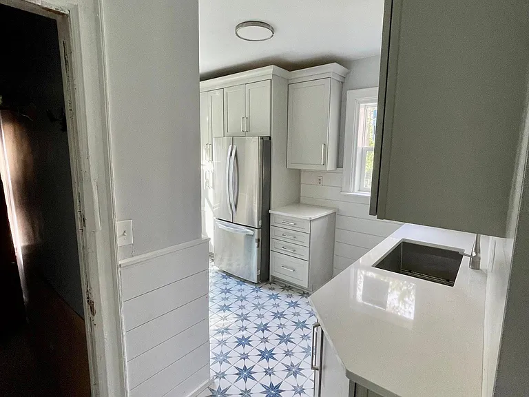 290 Hoyt St #1 — Photo 6