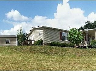 28 Cotton Top Ln, Hayesville, NC 28904