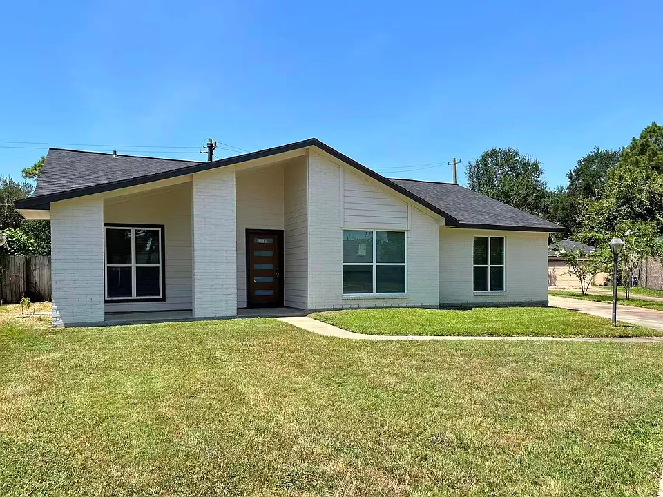 2910 Cherry Hills Dr