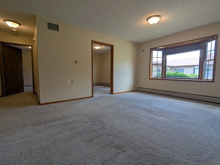 1100 Grove St — Photo 25
