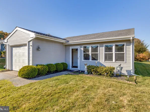 72 Saint Davids Pl, Southampton, NJ 08088