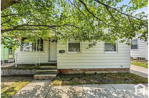 15902 Maplewood Ave Photo 1 15902 Maplewood Ave Photo 1