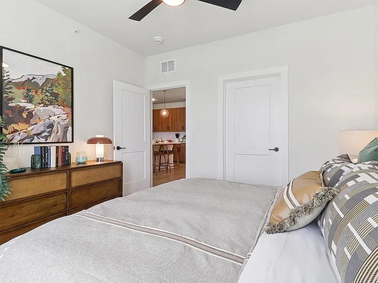 The Brentwood — Photo 10