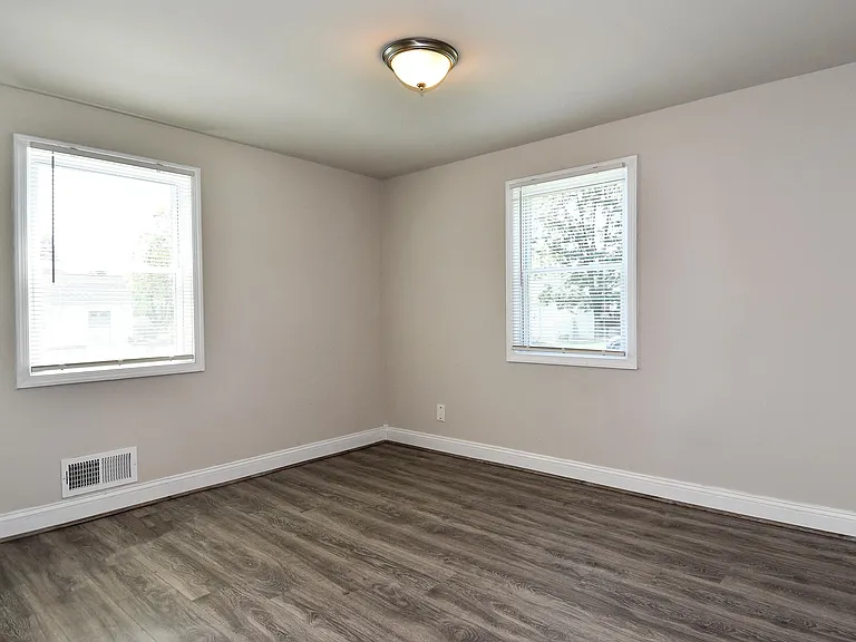 8002 Shelley Dr — Photo 19