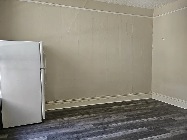 2124 NW Flanders St #16 — Photo 8