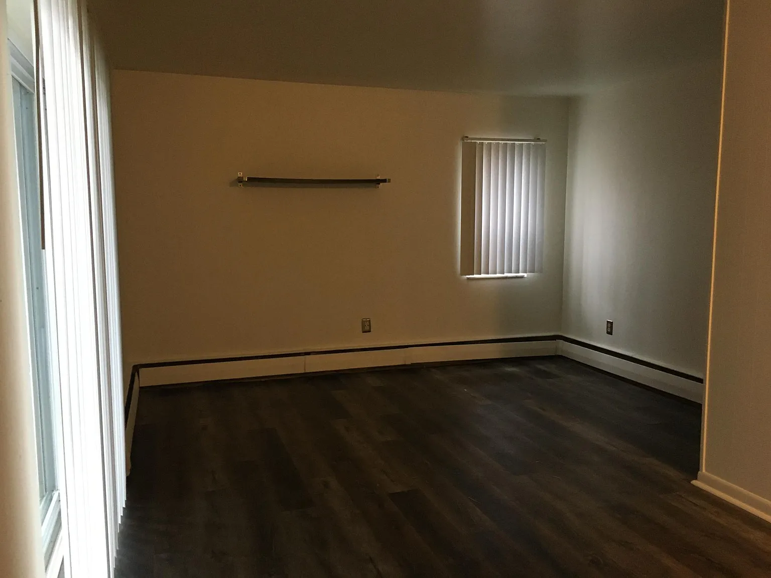 2 bed, 700 sqft, $1,650 — Photo 2