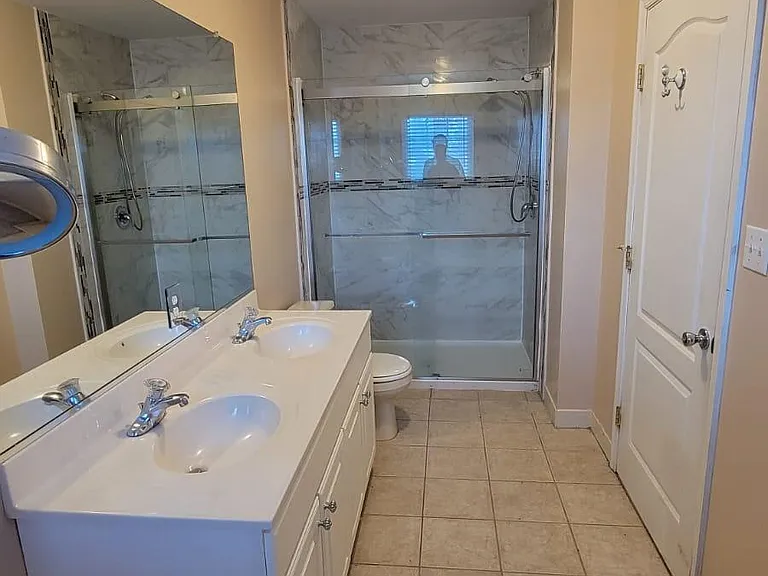 1081 Matthew St — Photo 24