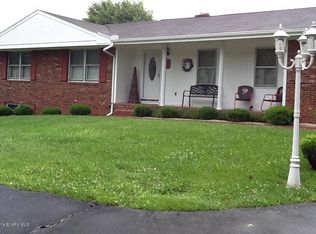 3053 Pulaski Giles Tpke, Pearisburg, VA 24134