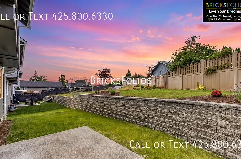 1052 Banyan St — Photo 2