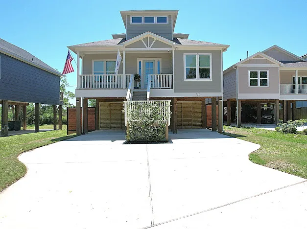 719 Baywood Dr — Photo 36