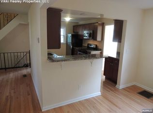 57 Cortlandt St, Waldwick, NJ 07463