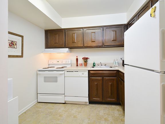 Bishop Hill Sample Kitchen