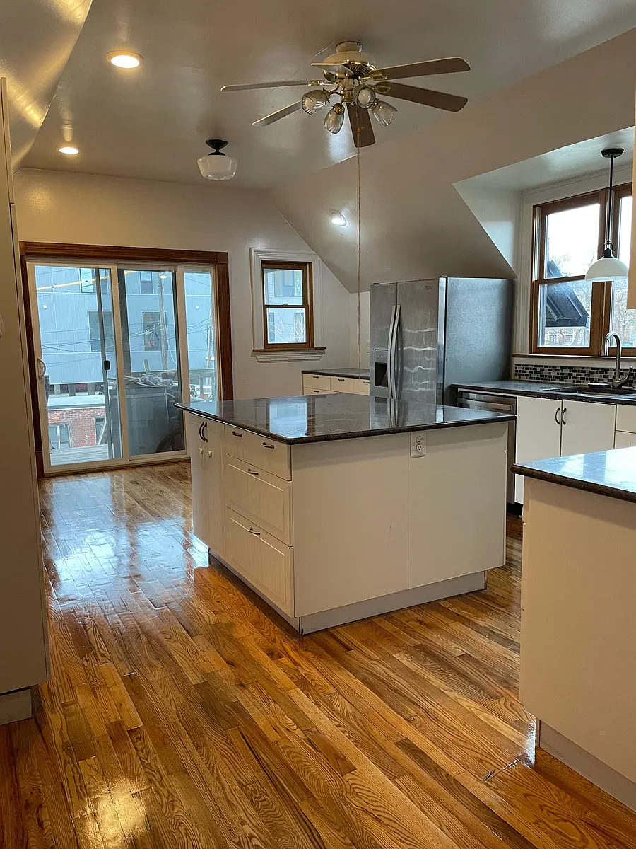 Building Photo - 658 W Alexandrine St