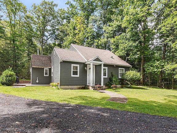 3rd image of 30 Forest Glen Road
