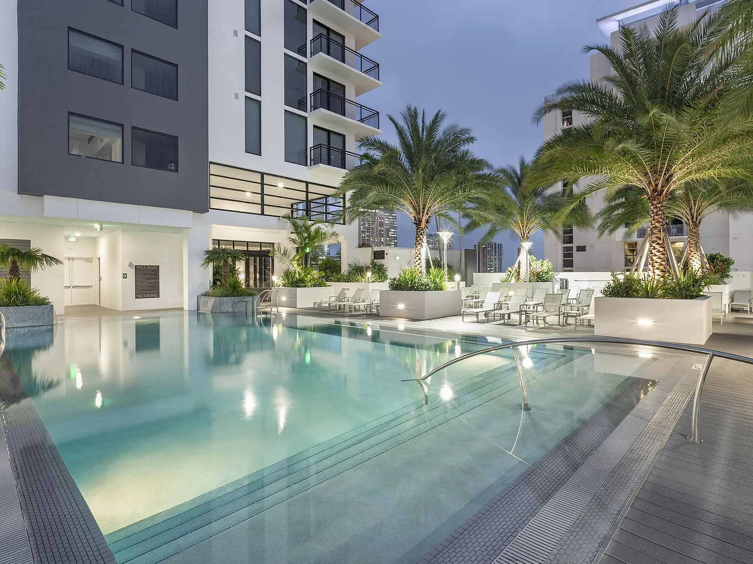 Maizon Brickell — Photo 1