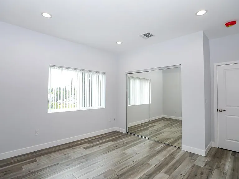 12610 Vanowen St — Photo 17