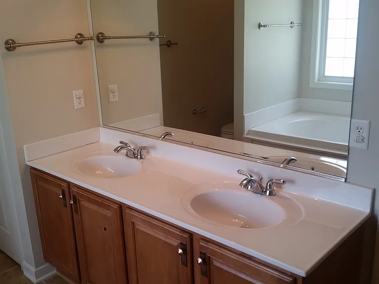 2740 Parview Way — Photo 15