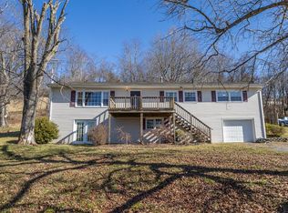 1117 Chatham Hill Rd, Marion, VA 24354