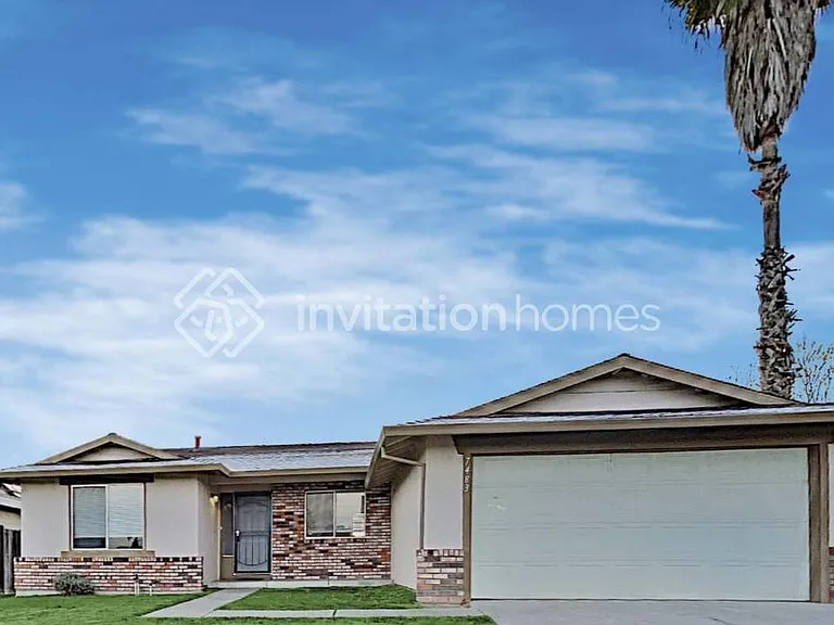 7483 Mandy Dr — Photo 1