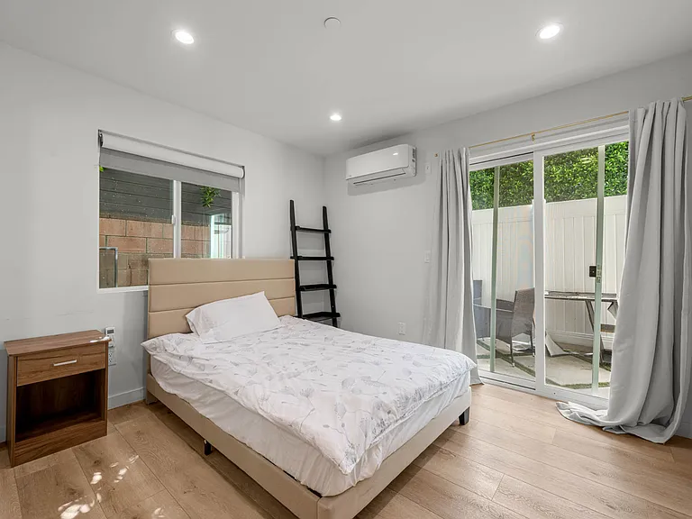 5024 Lindley Ave — Photo 8